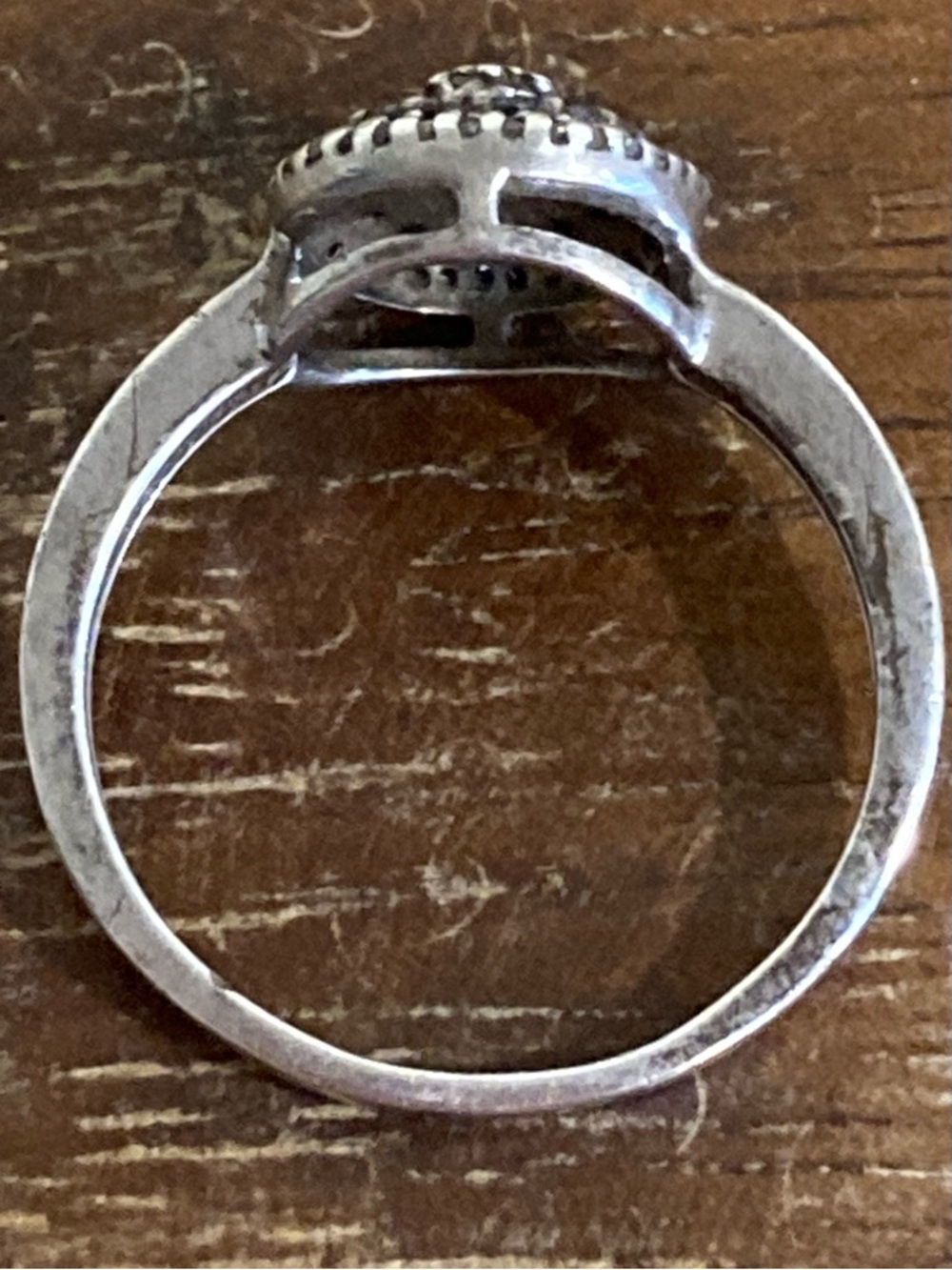 Silver Tone and Black Stone Circle Halo Ring Size 7 Poor Condition Signed JW - Picture 10 of 16